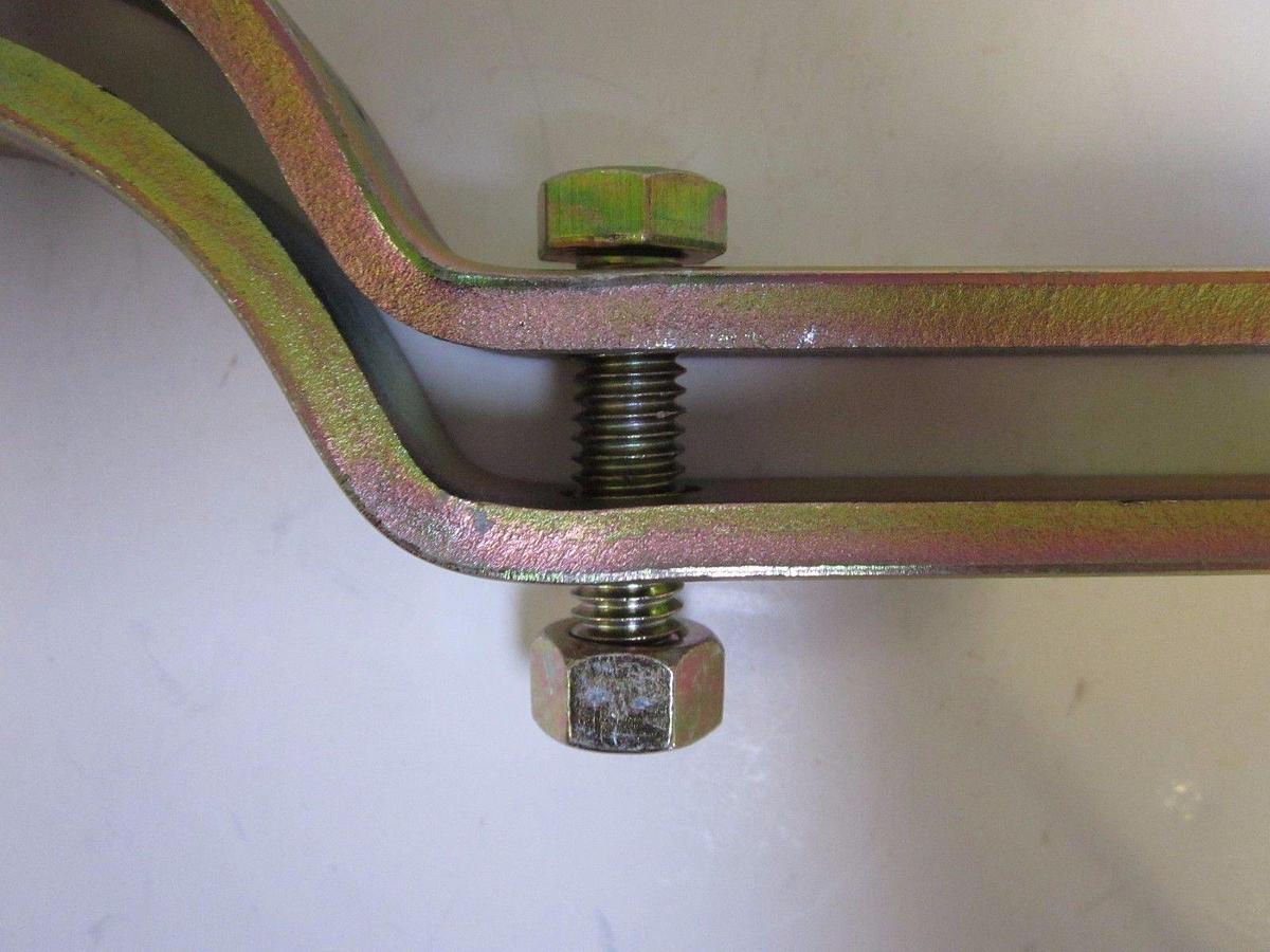 Used Thomas & Betts Superstrut C-720 Riser Clamp, 2 1/2 In, 390 lb Max Load, Lot of15