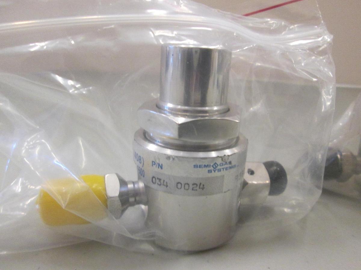 Used Veriflo Semi-Gas 034  Purge / Vent Valve, - 1/4" MVCO x 1/4" FVCO
