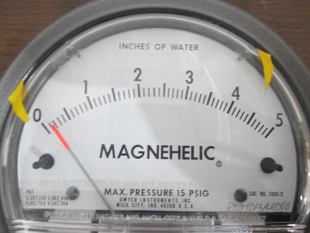 Used Dwyer, Magnehelic, 2005C, Pressure Gauge, 0-.5" of Water, Used