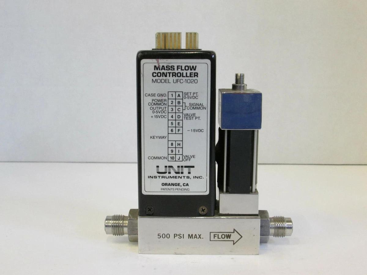 Used Unit UFC-1020 Mass Flow Controller MFC, N2, 500 SCCM, 1/4" Male