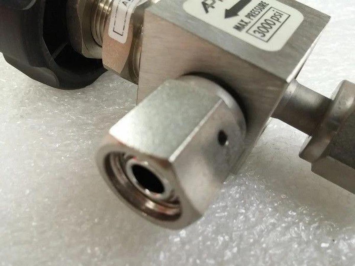 Used Aptech AP3600S 2PWB FV4 FV4 P High Purity Valve 1/4" FVCR, Bottom Port, Used
