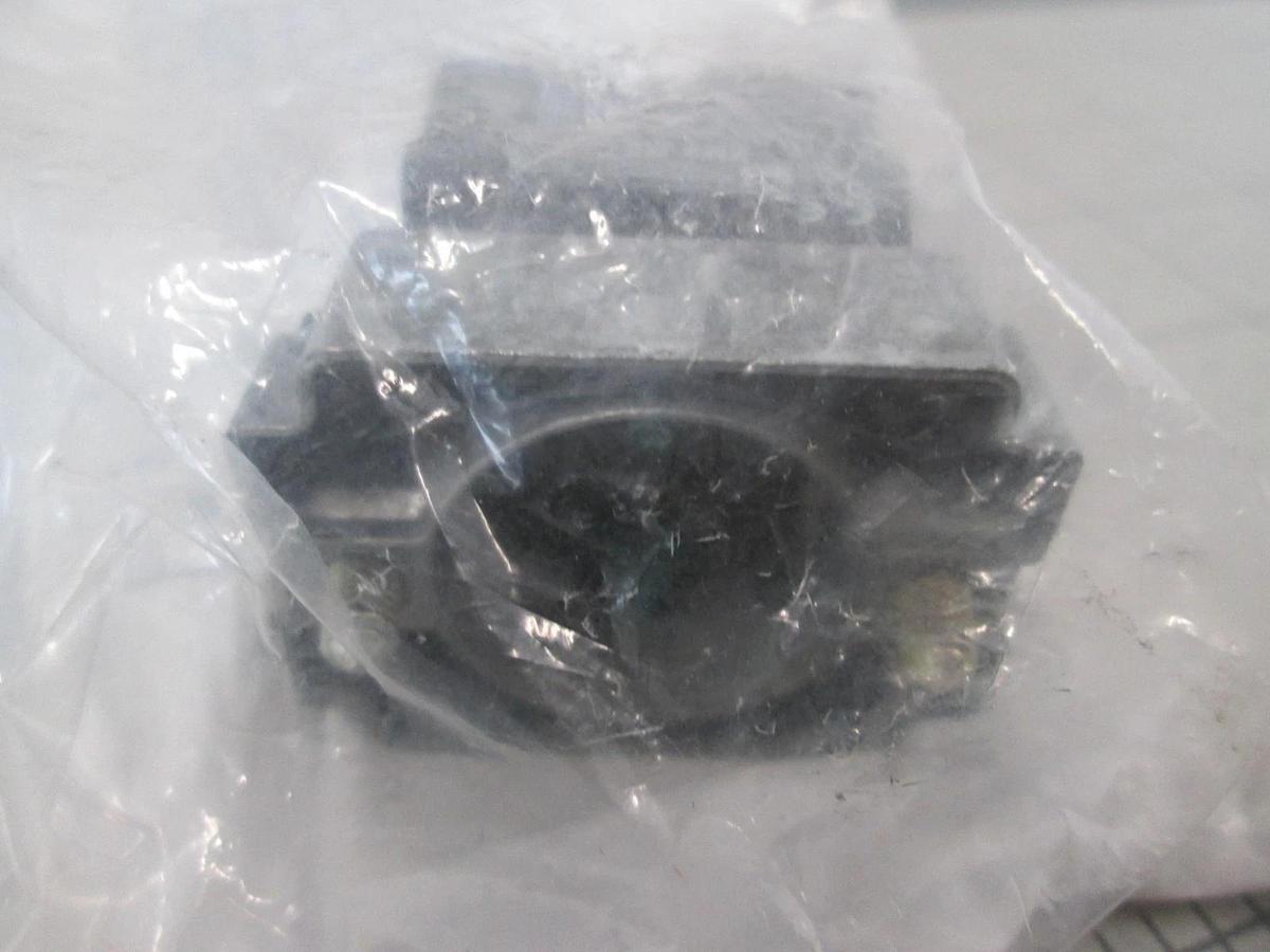 Telemecanique, ZB2BZ103, Single Contact Block, New, Lot of 3