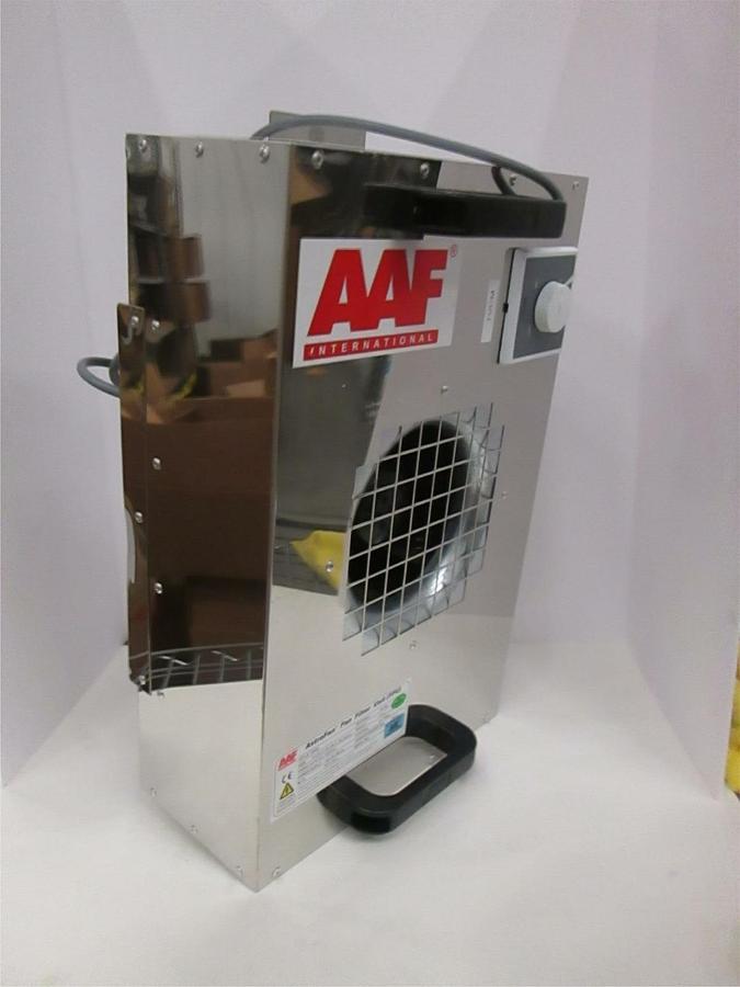 Used AAF International R2E 225 BD 92 09, AstroFan Fan Filter Unit, Used