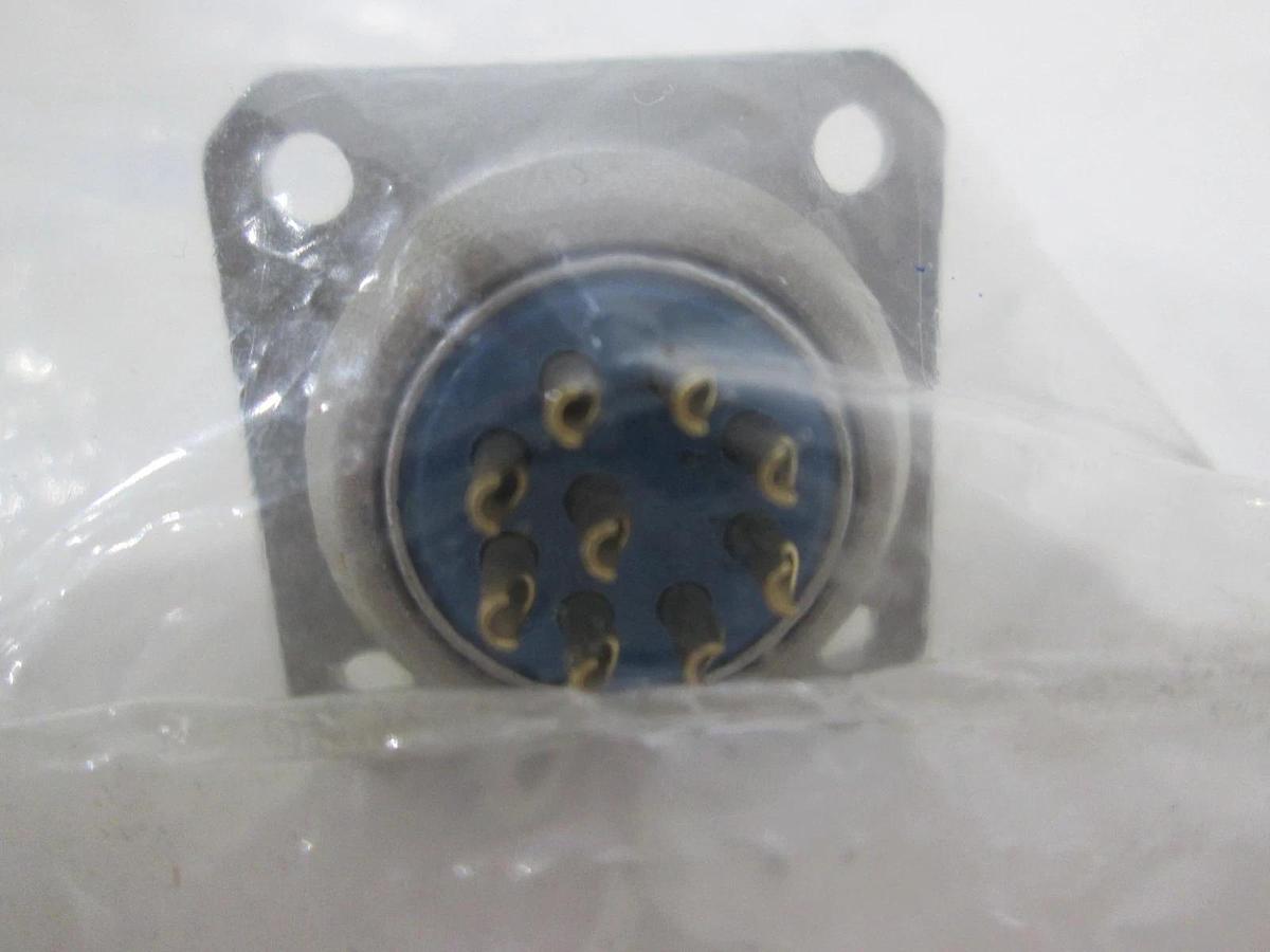 Used Amphenol, 165-16, 9 Pin, Female Connector, New