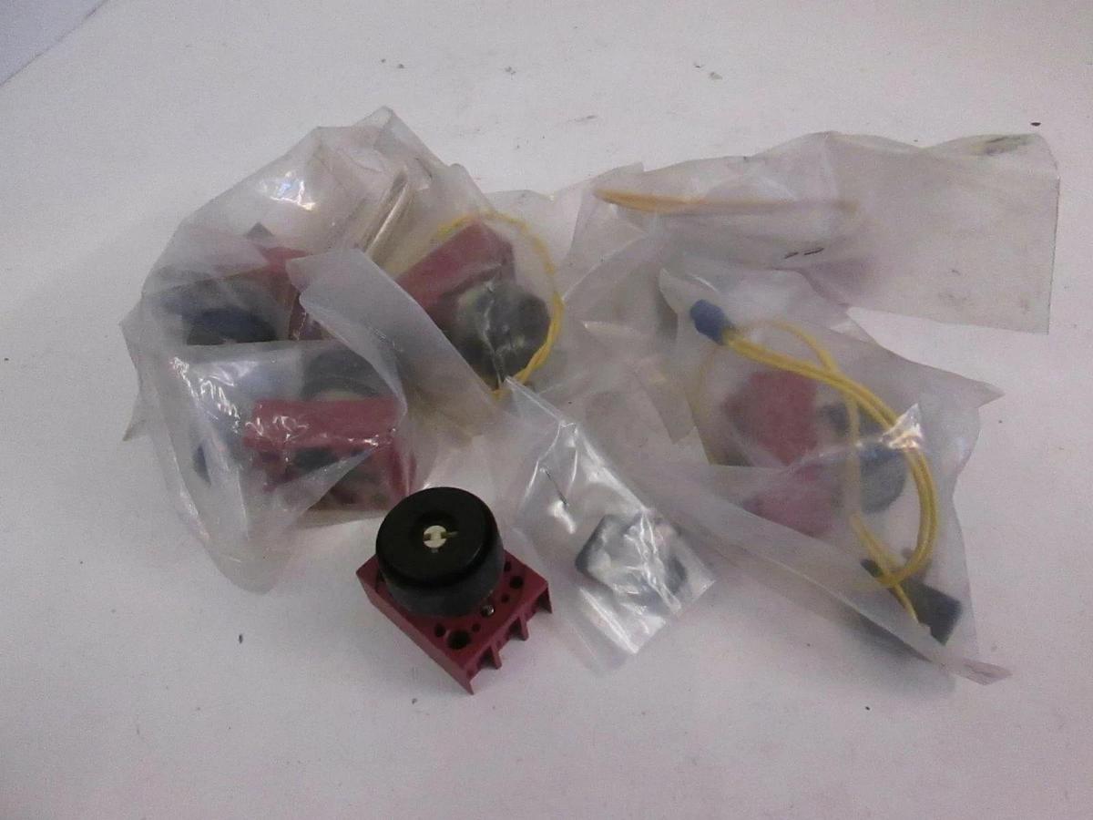 Used P22 Selector Switches, 2 And 3 Position, Lot of 6
