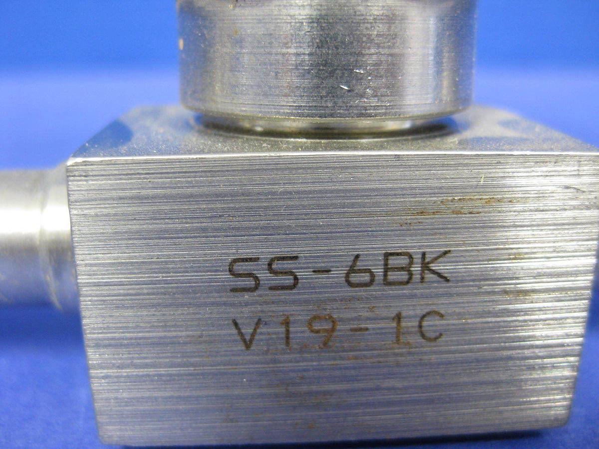 Used Swagelok SS-6BK-V19-1C Bellows Sealed Valve w/ NC Actuator, 1/2" FVCR, Used
