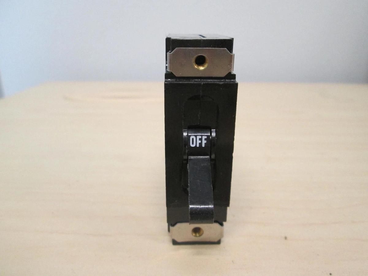 Used Heinemann, AM1-A2-A-0020-02E, Single Pole Circuit Breaker, 250V, 20A, Used