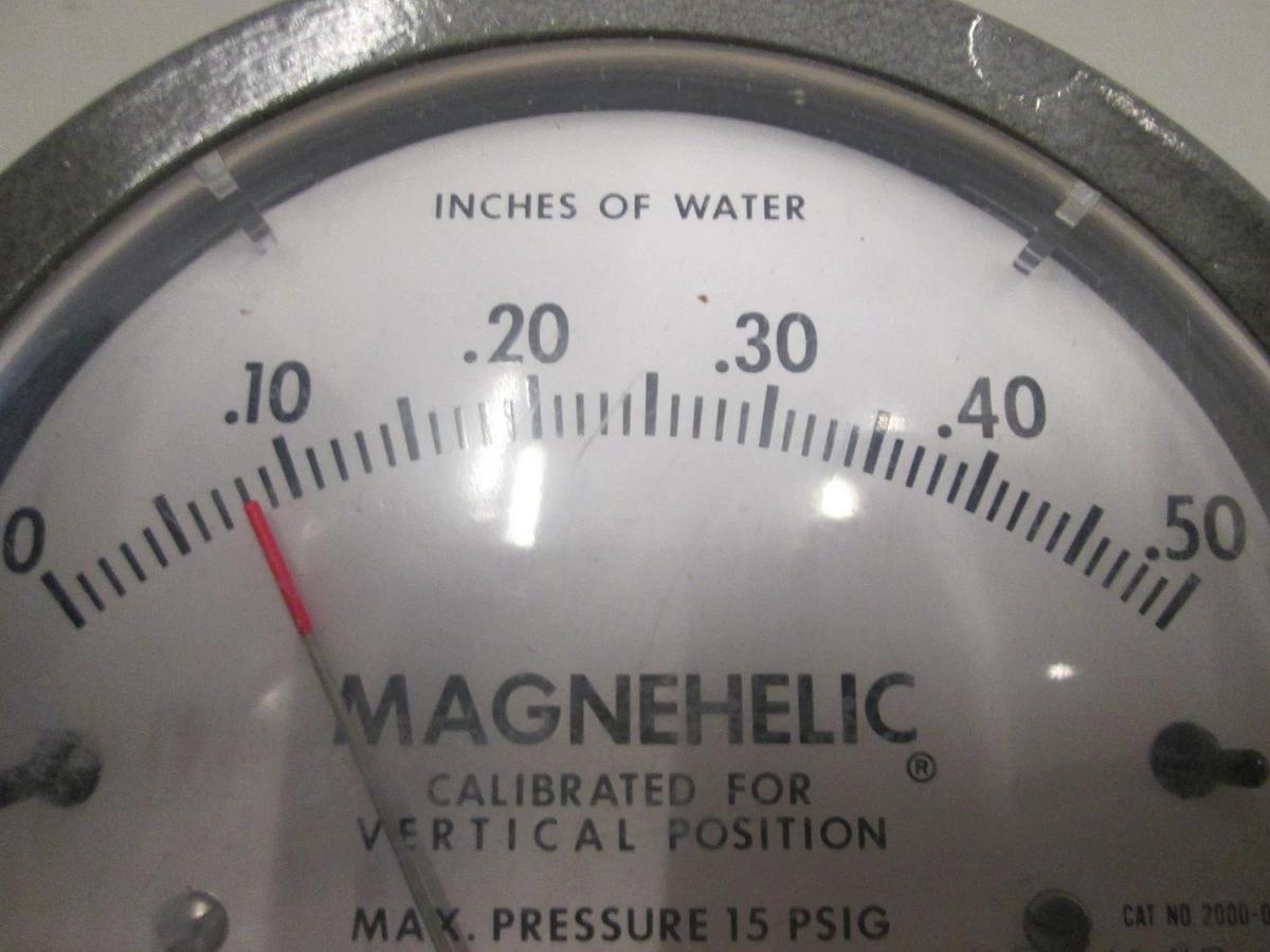Used Dwyer, Magnehelic Pressure Gauge, 0-.5", 2000-0, Used