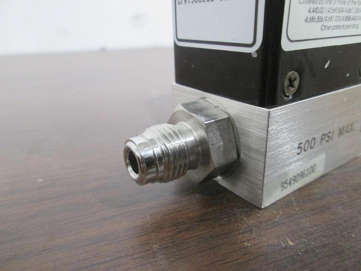 Used Unit, UFC-1110A, 20 SLM, O2, Mass Flow Controller, 1/4" Port, Used