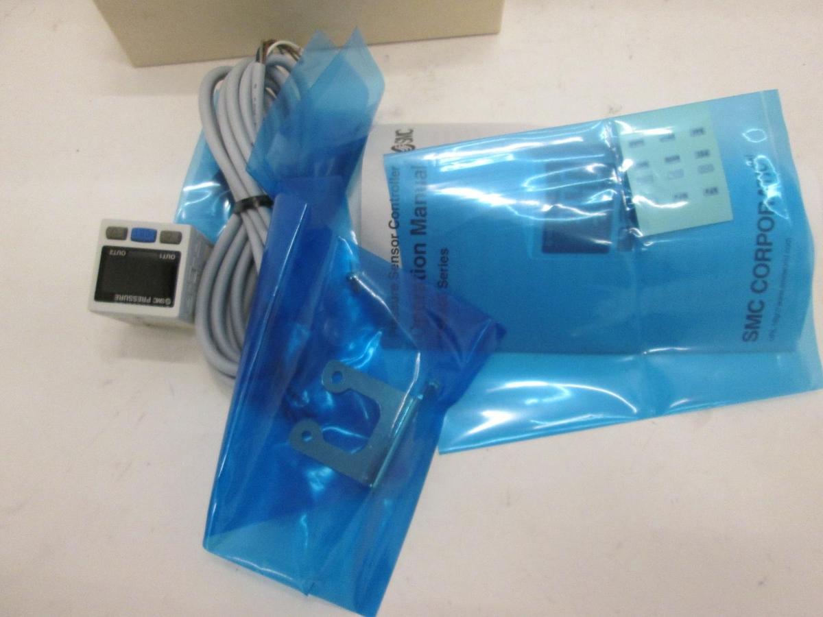 SMC, PSE300-LAC, Pressure Sensor Switch, New