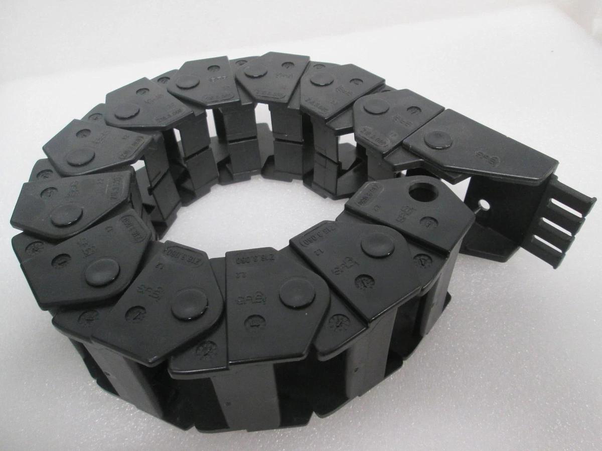 Used Igus, Z16.3.060 (12 Pieces), 117.3.1PZ (1 Piece), Energy Chain System, Used