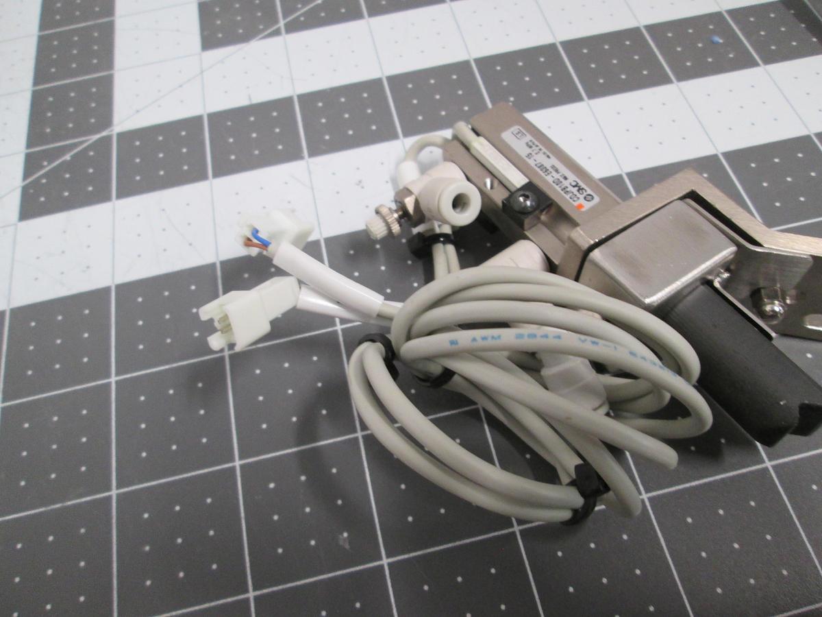 Used Lot of 2 SMC CDJPB10D-E6387-15 Pin Cylinder with D-M9B Auto Switches Fittings