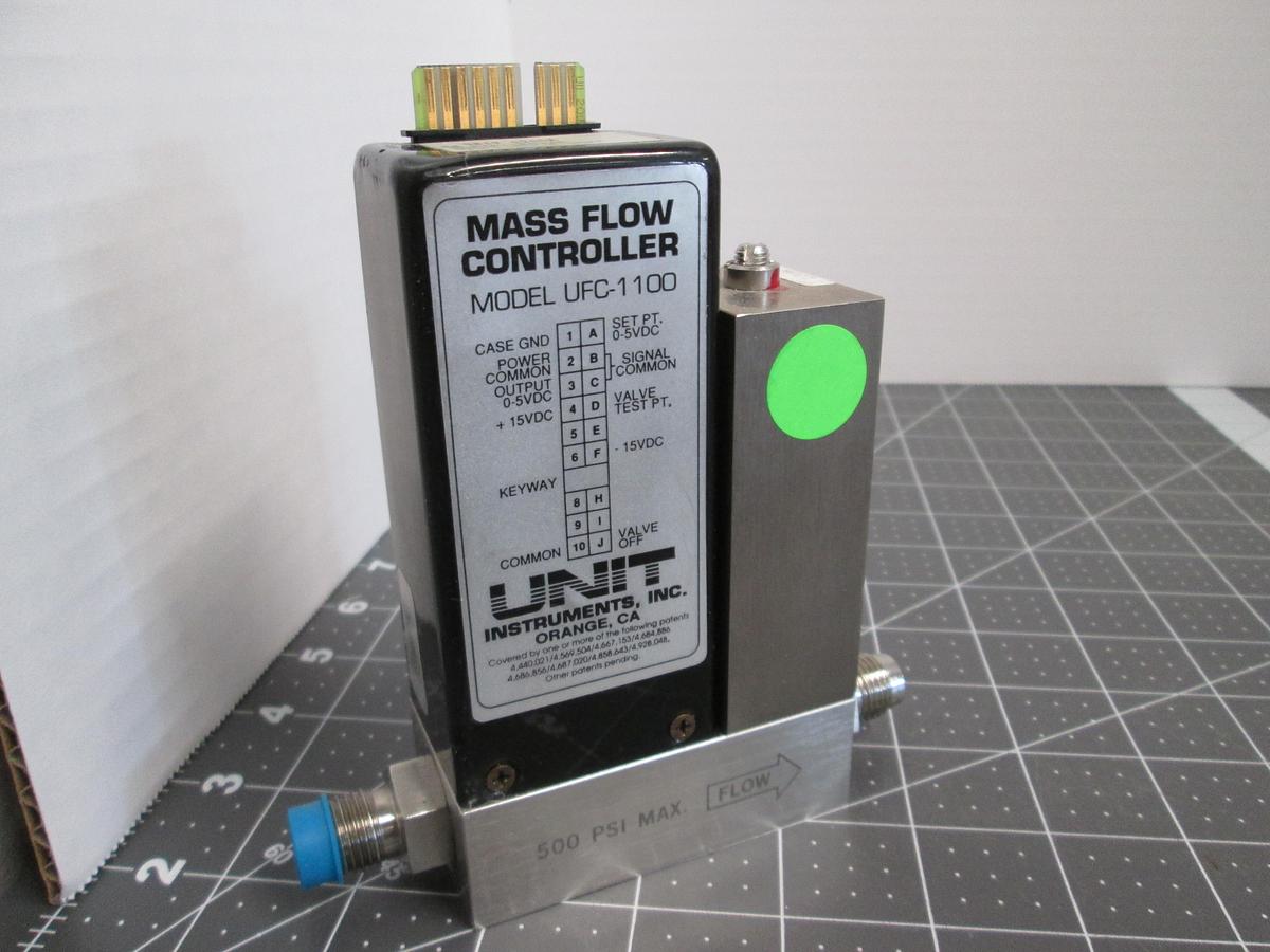 Used UNIT UFC-1100A Mass Flow Controller MFC SiH2Cl2 150 SCCM Dichlorosilane
