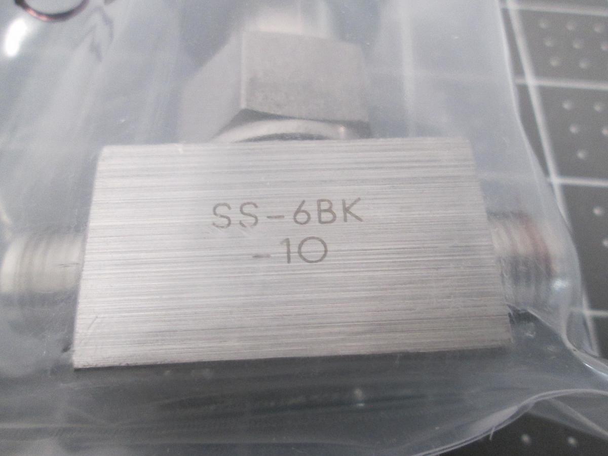 Used Swagelok Nupro SS-6BK-10 Bellows Sealed Valve 3/8" Butt Weld New
