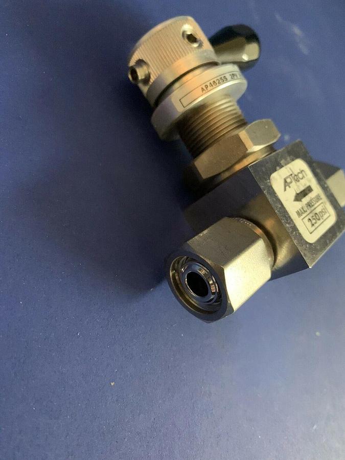 Used Aptech AP4625S 2PW FV4 FV4 Manual Shut-Off Valve, 1/4" FVCR, Used