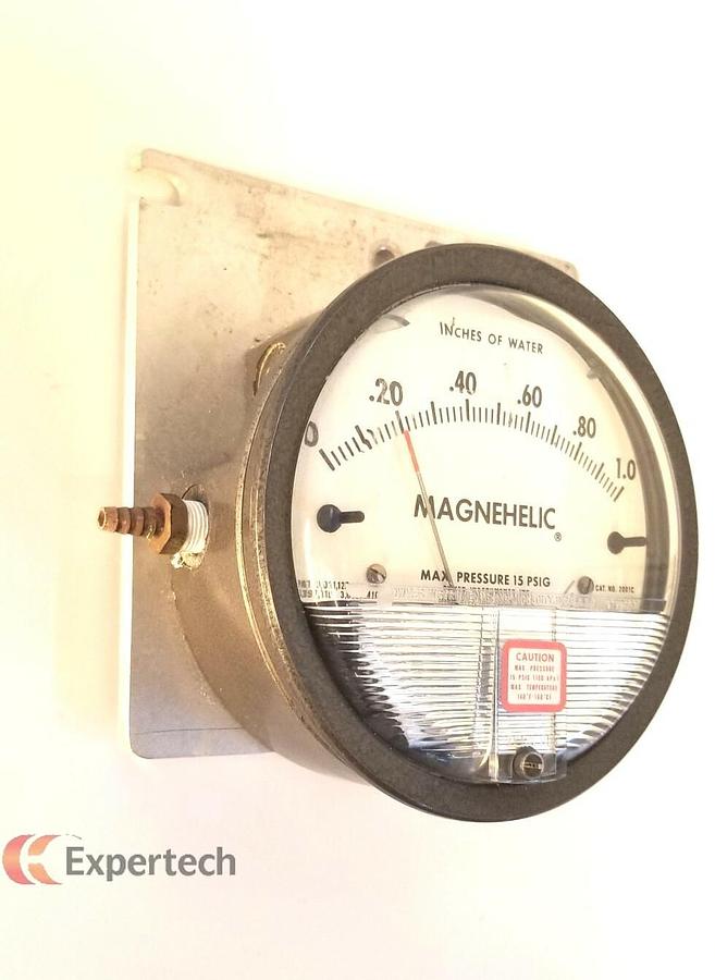 Used Dwyer Magnehelic 2001C Pressure Gauge, 0-1 Inches of Water, Used
