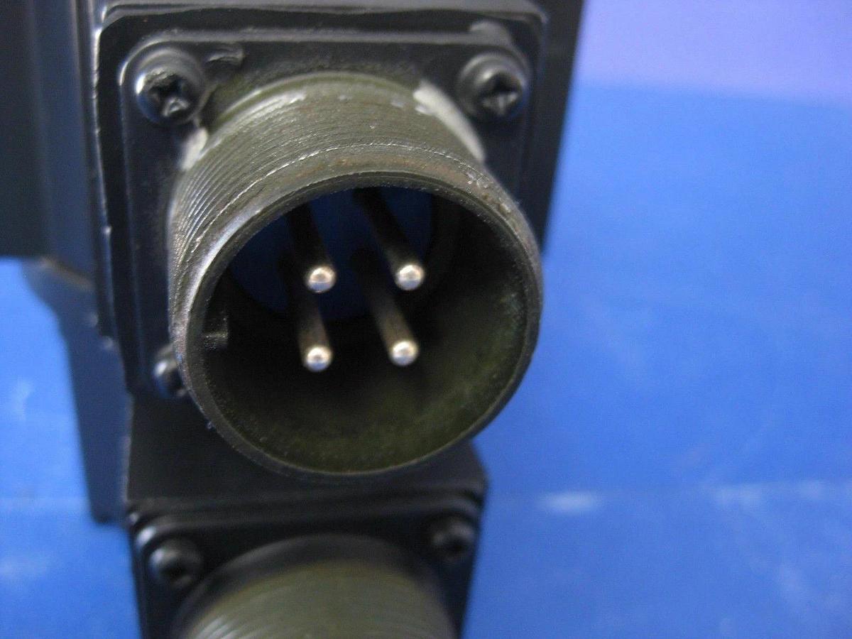 Used YASKAWA USAREM-02DE2X AC Servo Motor, 3000 RPM, 200W, Used