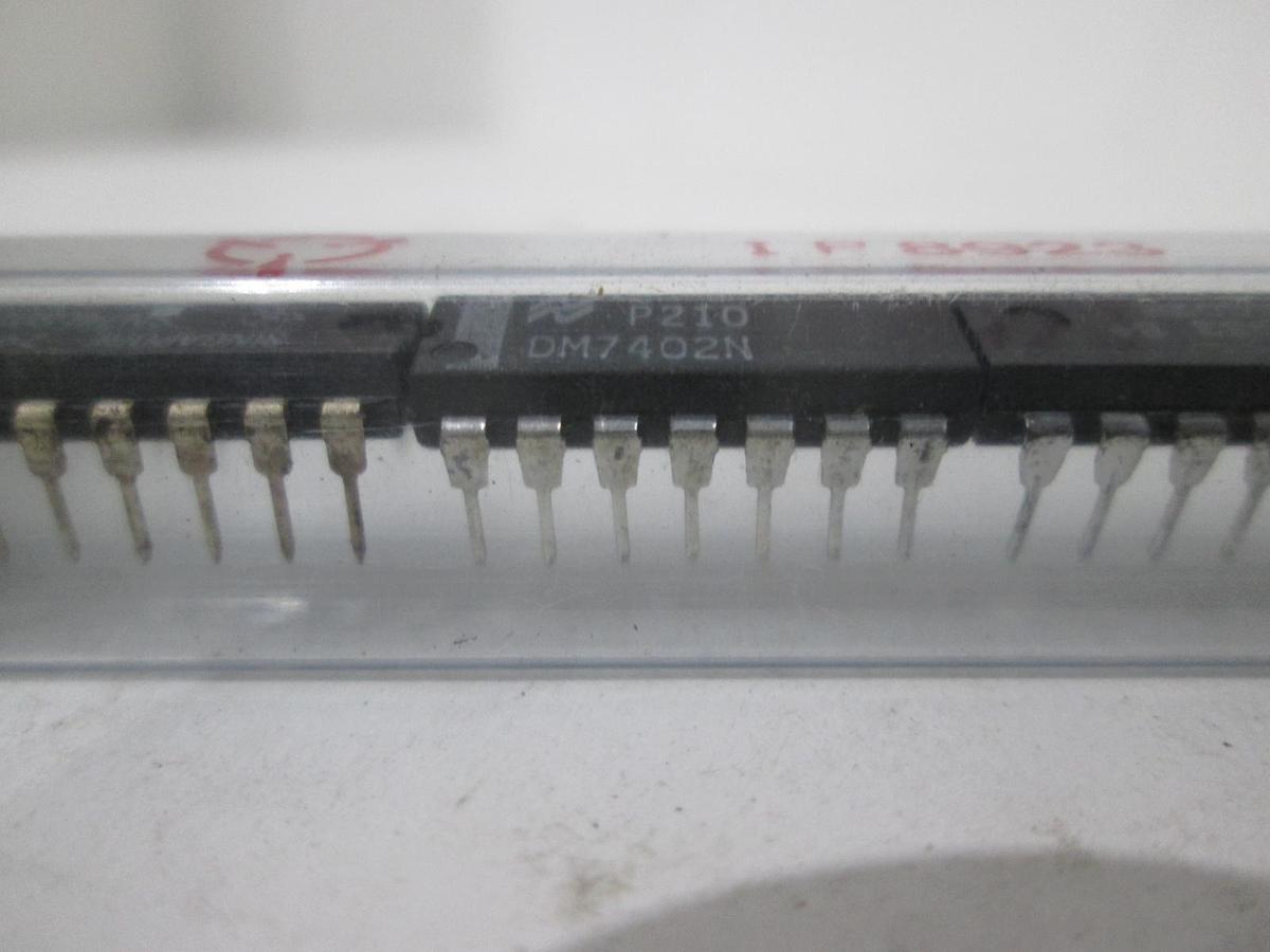 Used National Semiconductor, DM7402N, Integrated Circuit, New, Lot of 25