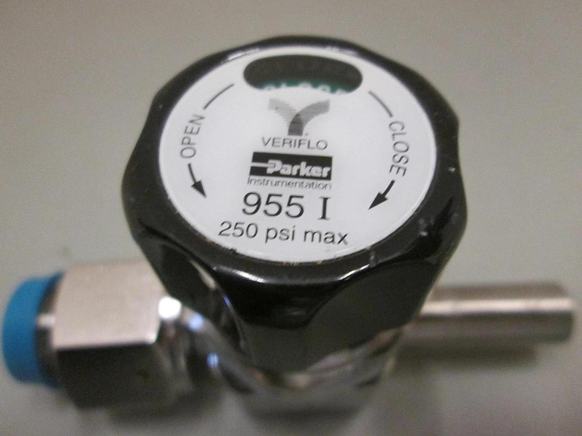 Used Veriflo 955ISFS8TS8 UHP Diaphragm Valve 1/2"FVCR x Tube, Used