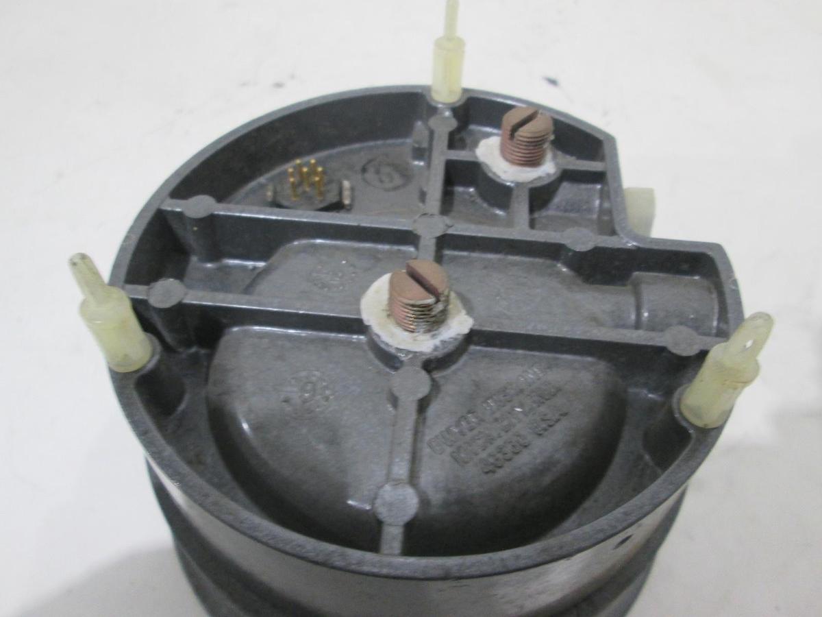 Used Dwyer 3002C Photohelic Gauge 0 to 2", Used
