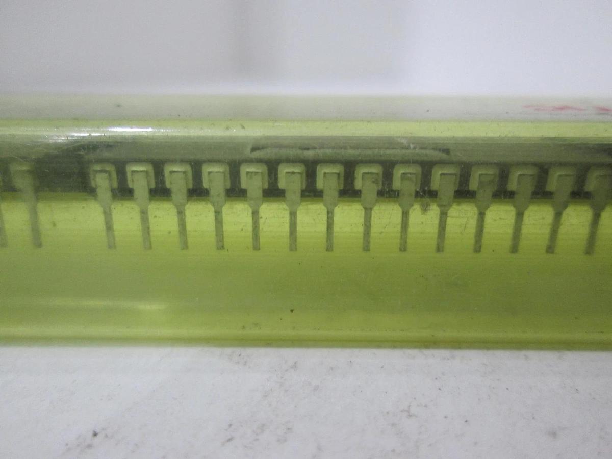 8136Y, 320066-12, Integrated Circuit, New, Lot of 11