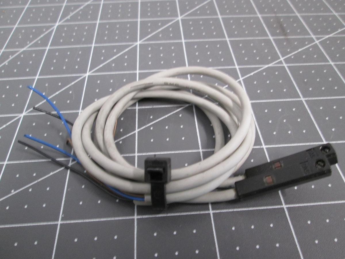 Used SMC D-Y59A Solid State Auto Switch Proximity Sensor 3-Wire Reed Lot of 2