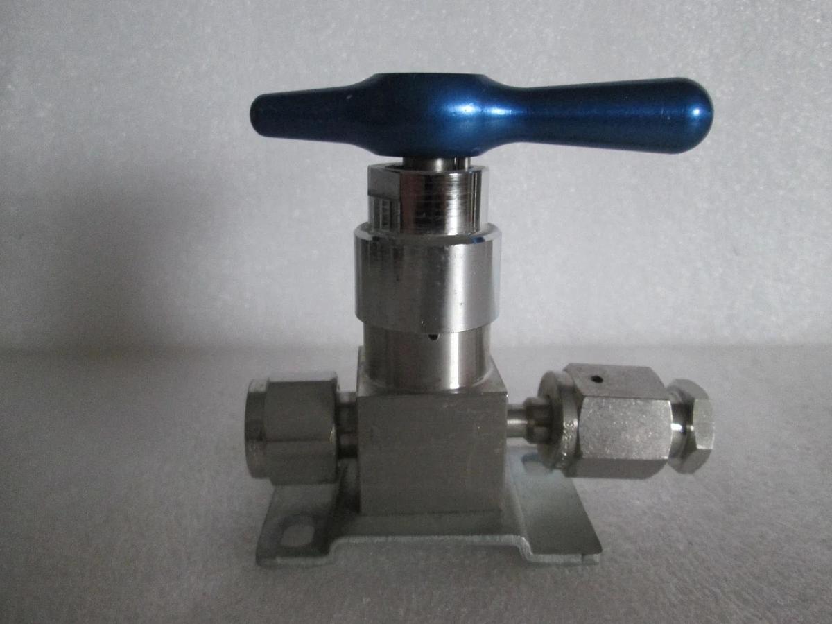 Used Parker Ewal, Manual Handle Valve, MVCR x FVCR, Used