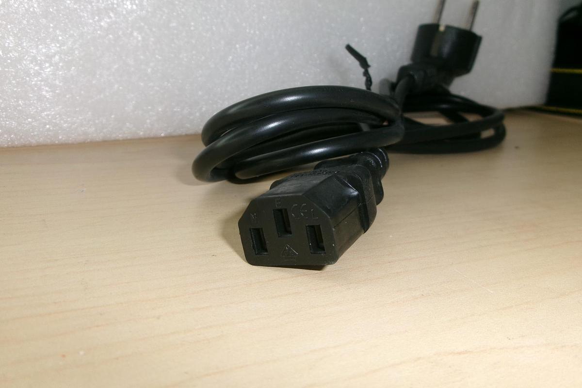 Used Qiaopu type E, power supply cord, angled head,16A 250V, new