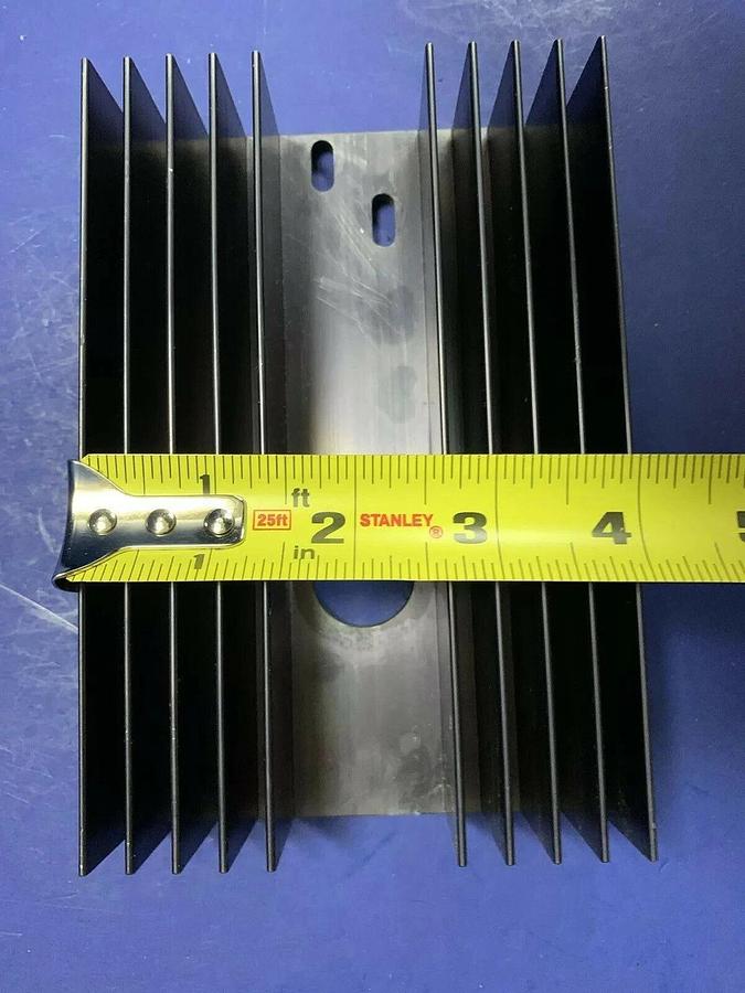 Used Aluminum heat sink extrusion Wakefield SCR Heat Sink 4" x 6", Used