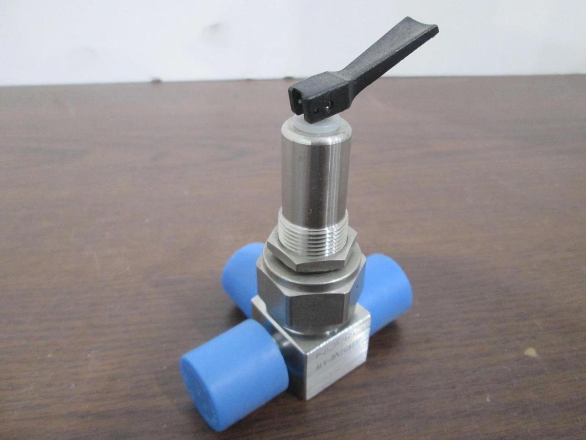 Used Nupro, 6LV-BNTC333P, 3-Way Diaphragm Valve, Used