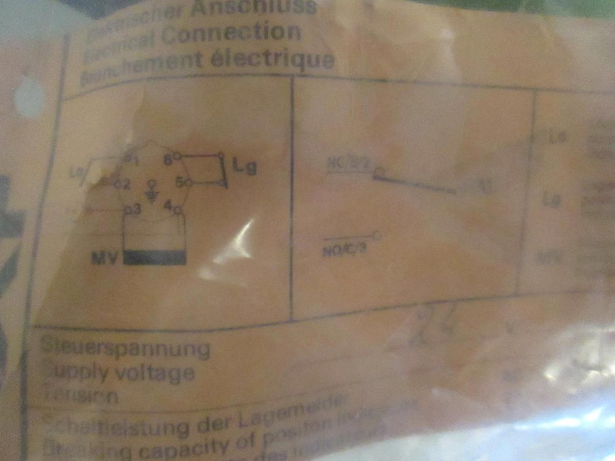 Used VAT, Vacuum Pump, F29695-13, New