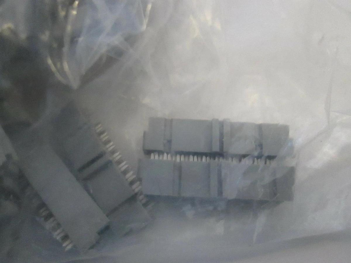 Wire-Board Connector, Socket, 46F4650, 20 Position, New, Lot of 25