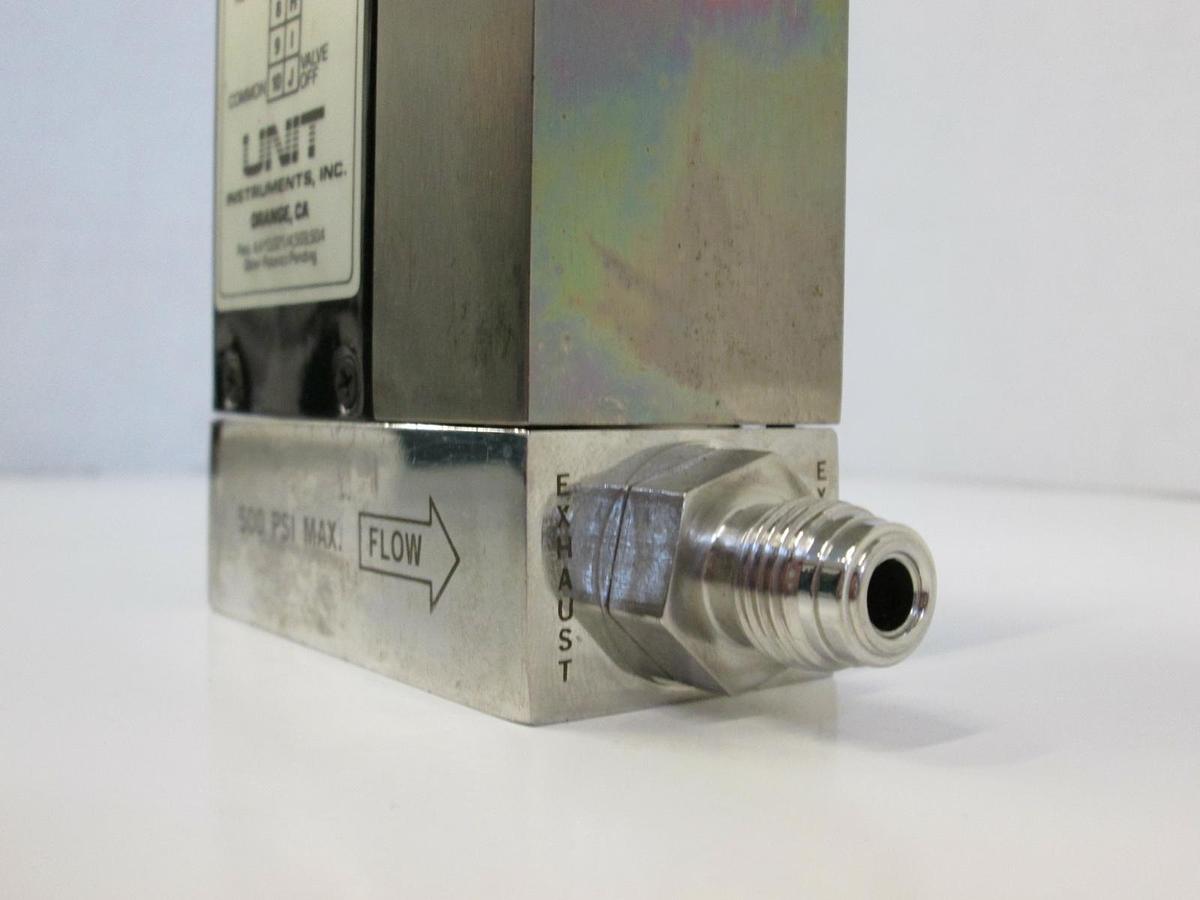 Used Unit UFC-1110A Mass Flow Controller MFC, H2, 20 SLM, 1/4" Male