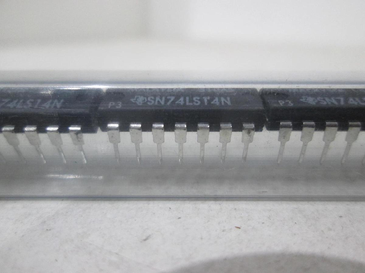 Texas Instruments, SN74LS14N, Integrated Circuit, New, Lot of 17