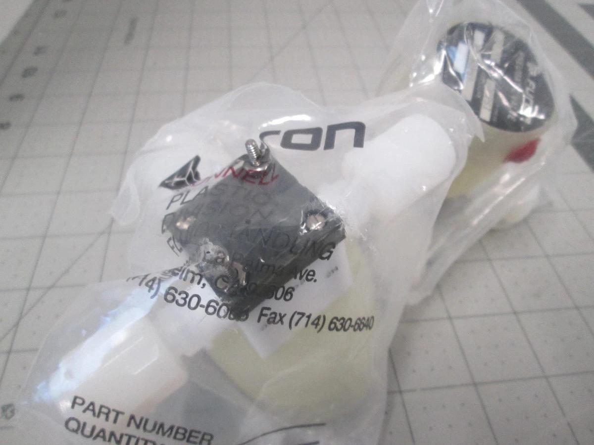 Furon, HP-60PSI, 1101708, 100 PSI, 3-Way Valve, New, Lot of 2