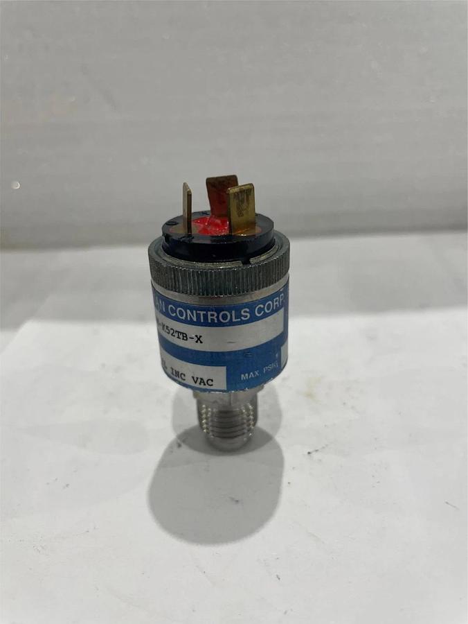 Used Whitman Controls Corp, W117V-3H-K52TB-X, Vacuum Switch, Used