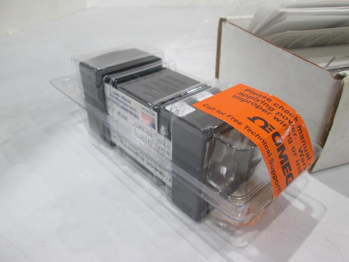Used Omega, CN77543-C4, Temperature Controller, 4W, 90-240V, New