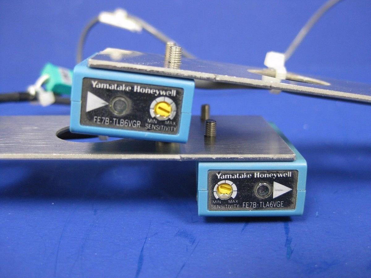 Used Yamatake Honeywell FE7B-TLB6VGR/ FE7B-TLB6VGE Emitter/Reciever DC Sensor, Lot 2
