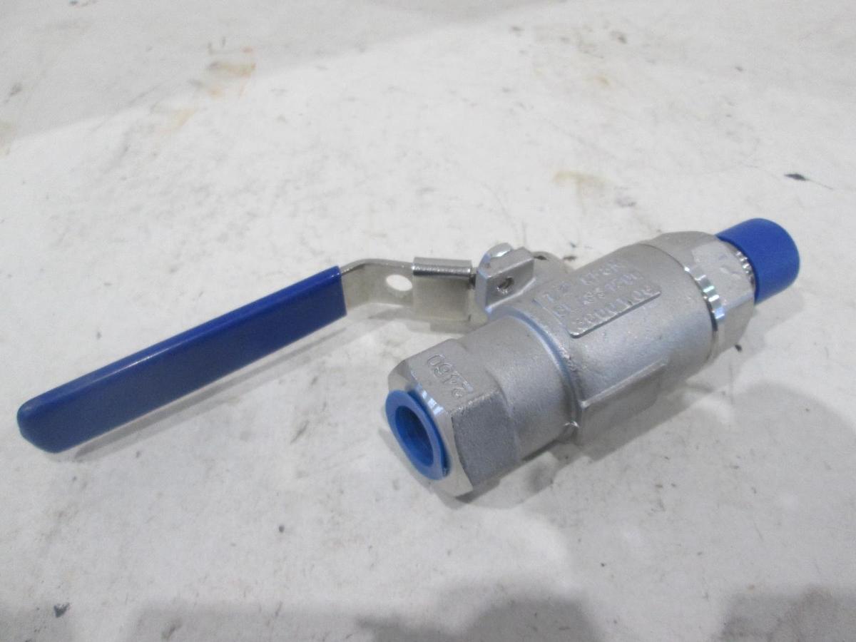 Titan, Ball Valve, 1/2" CF8M, Class 1500, 3600 WOG, New