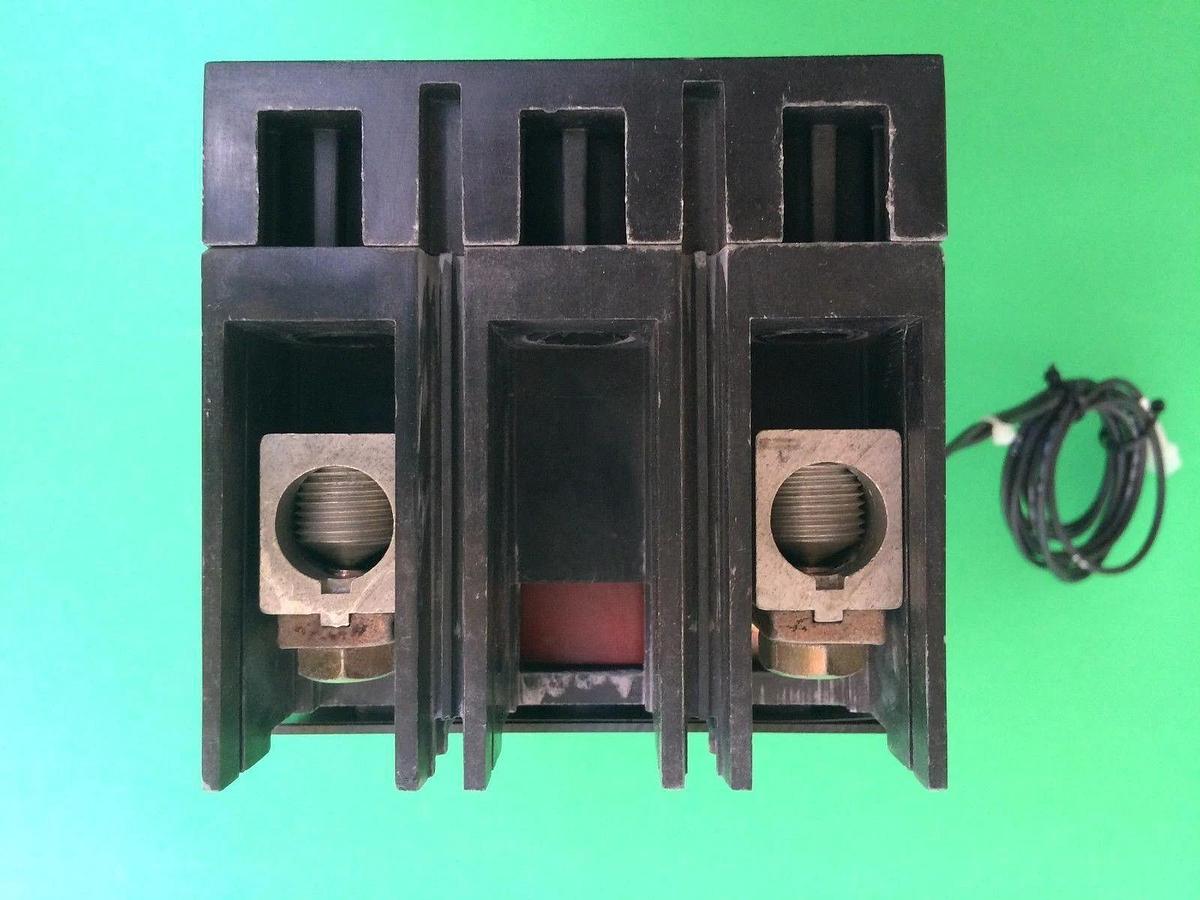 Used ABB UXAB 717520 R 999 CIRCUIT BREAKER, 125A, Used
