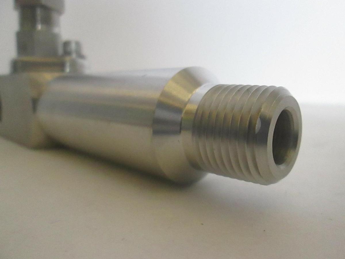 Used Swagelok, SS-6PNBGM8L-F8-G, Bonnet Gauge Needle Valve, Used