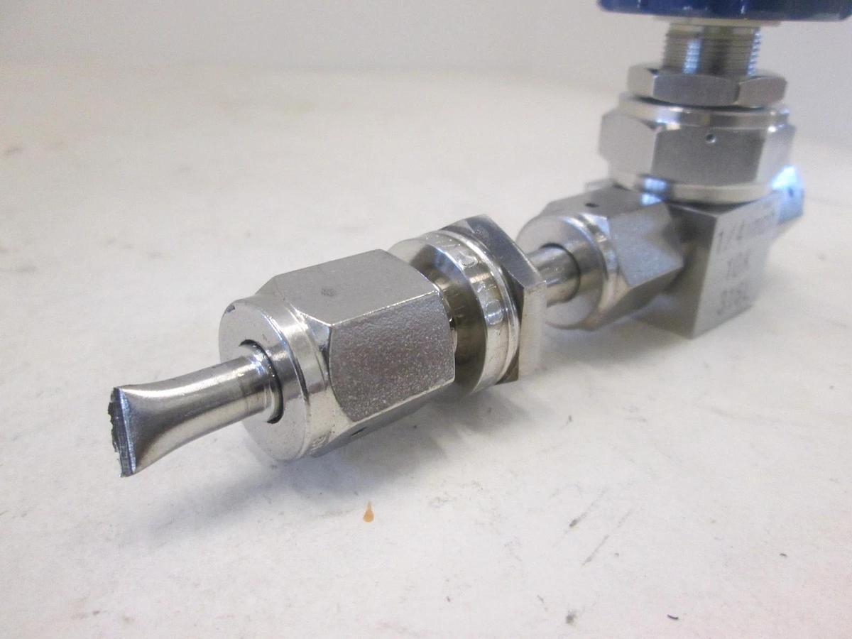 Used Nippon Sanso, 316L 10 K 1/4", Stainless Steel Valve, Used