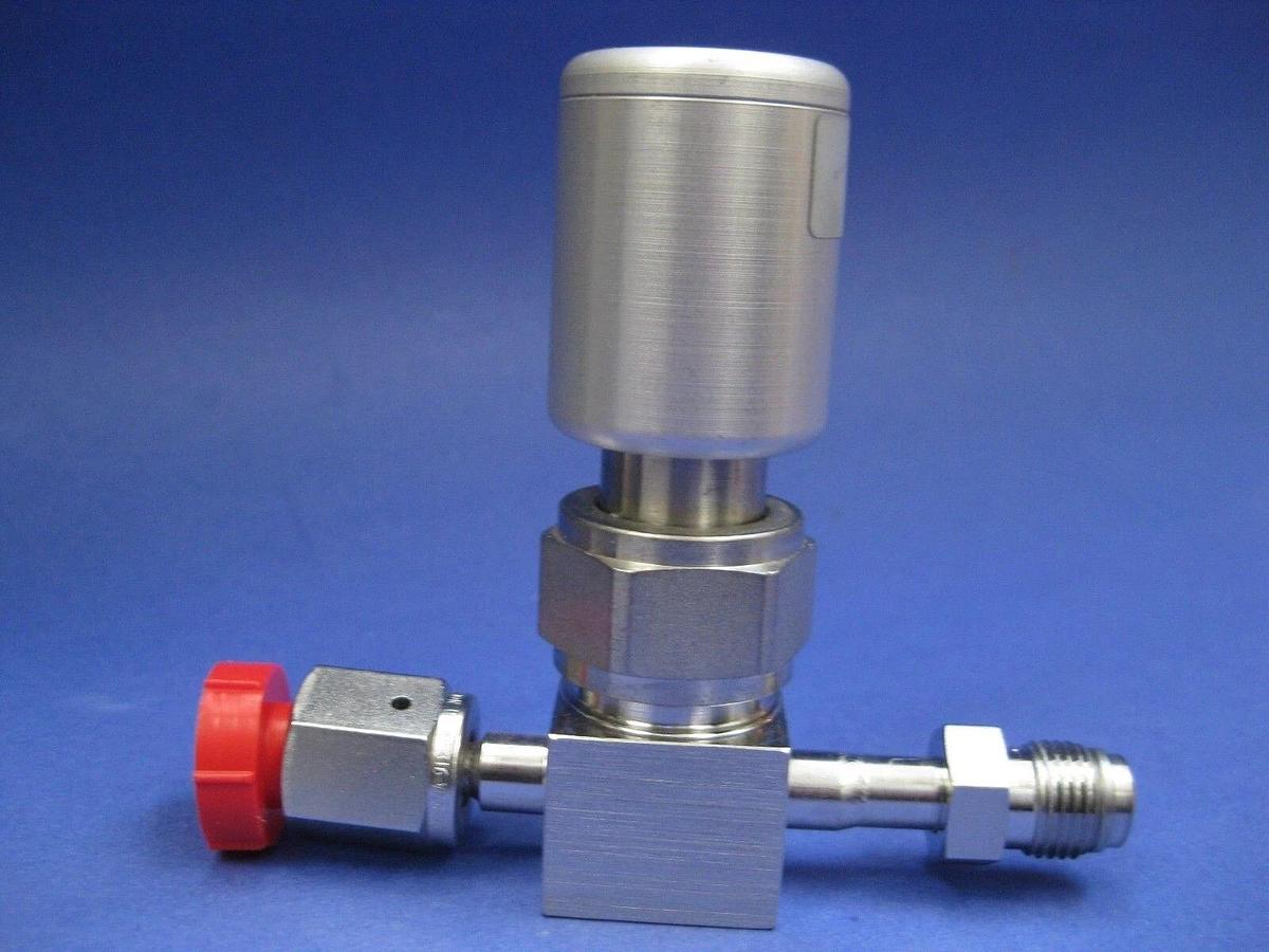 Used Nupro SS-HBTW4-C Pneumatic Valve, 1/4" MVCR x 1/4" FVCR, NC, Used