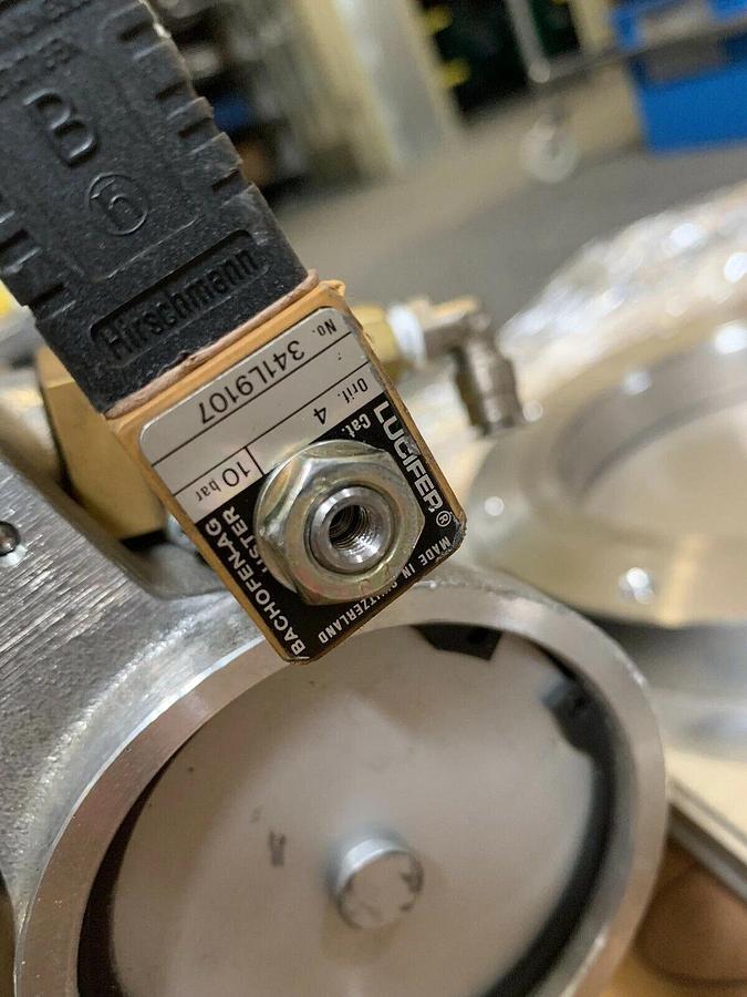 Used VAT Industrial HV Gate Valve 14044-PE44, 6" ID, Used