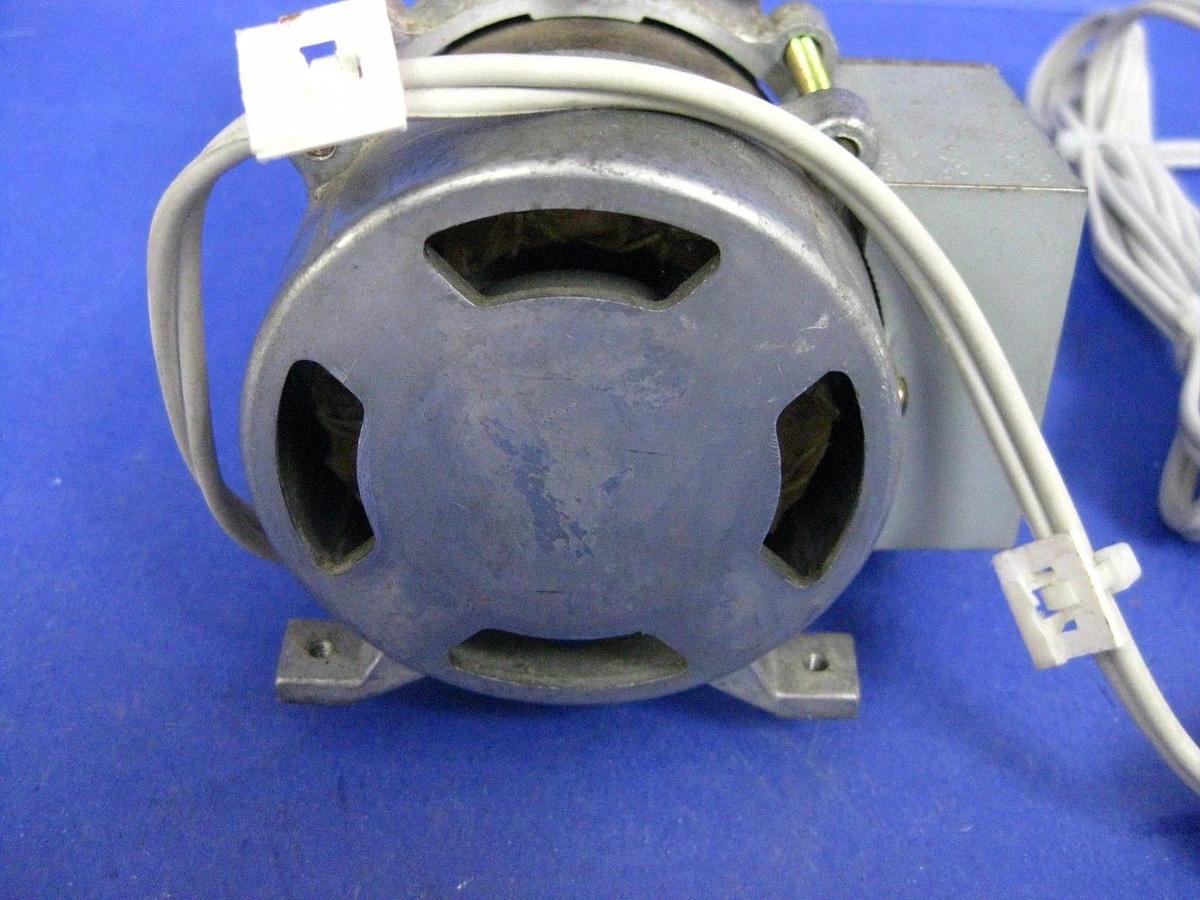 Used Ulvac DAL-55 Diaphragm Vacuum Pump 5/6 l/min 180 TORR, Used
