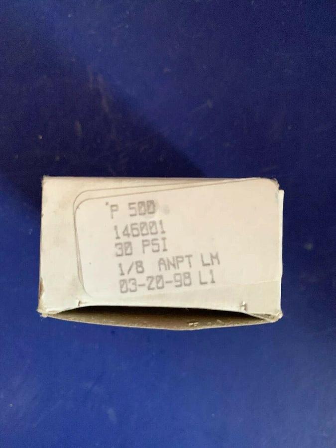 Ametek 146001 Gauge, 1/8" NPT, 0-30 psi, Lot of 5 New