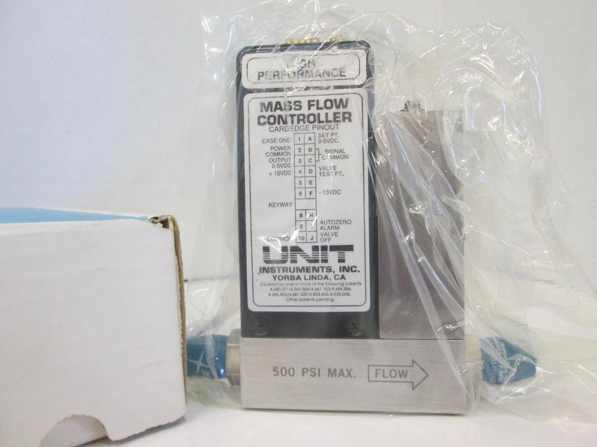 Used Unit UFC-1200A Mass Flow Controller MFC, HCL, 500 SCCM, 1/4" Male
