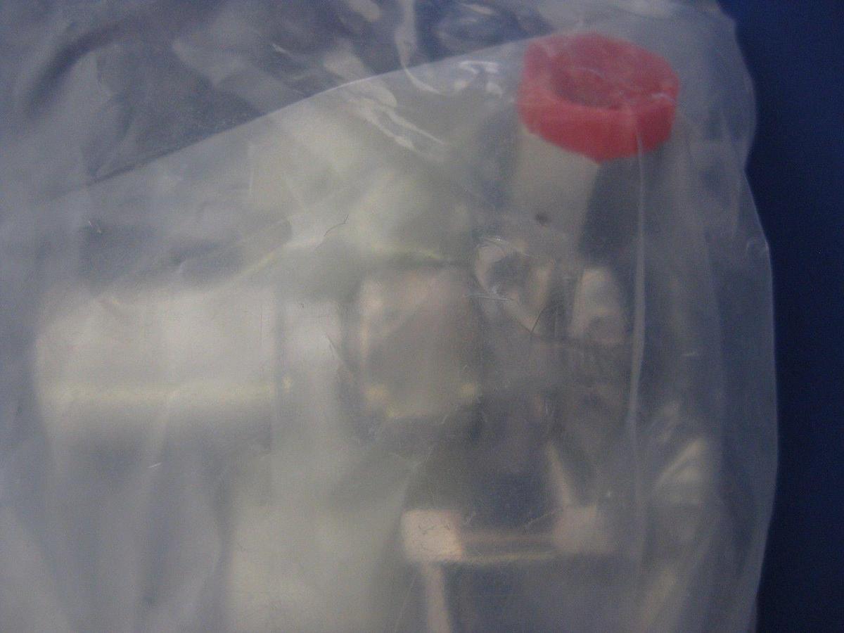Used LAM Research 839-054625-001E Parker Veriflo 944AOPLPNCSWTSFSF4663 Valve Assembly