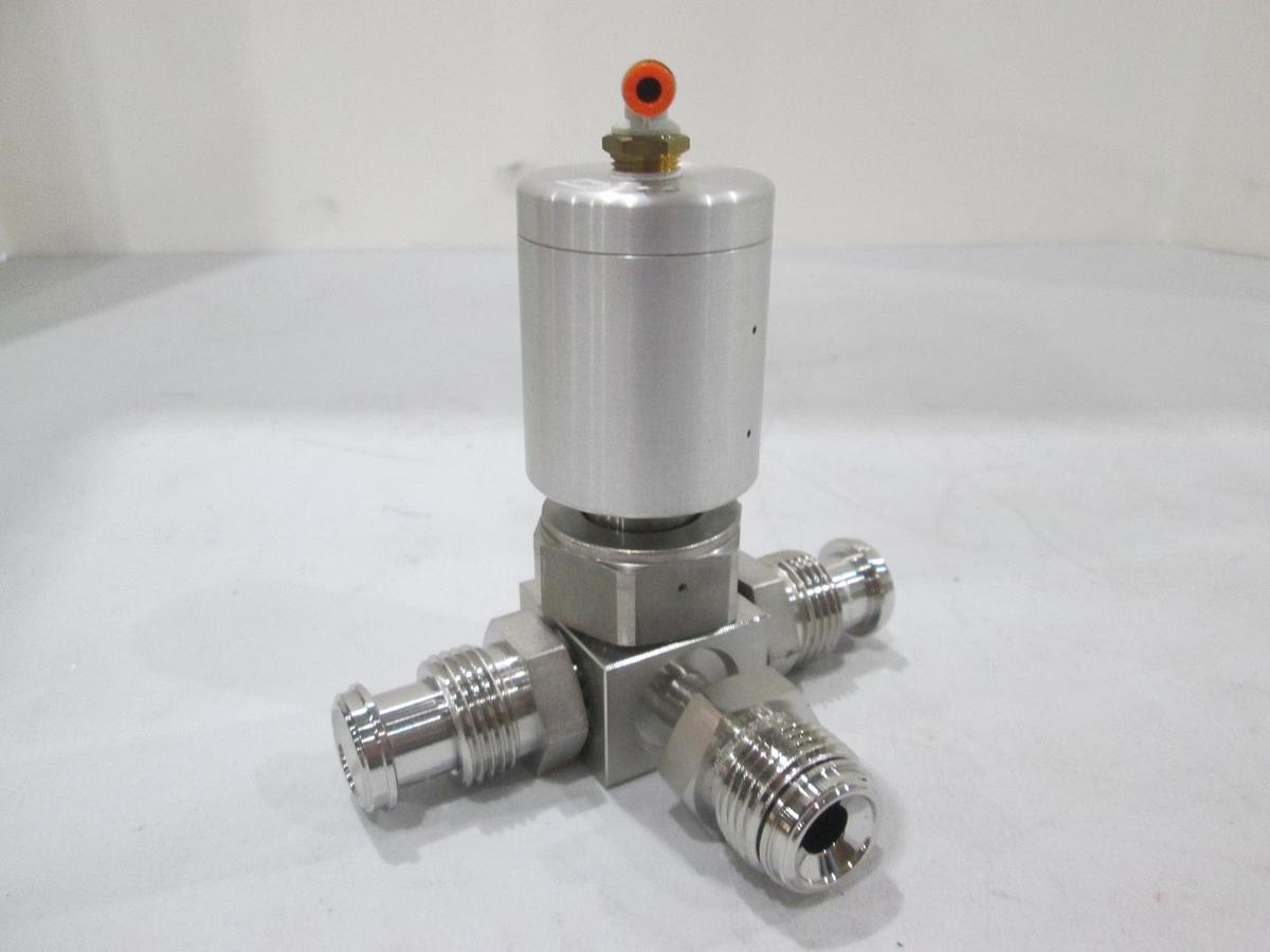Used Swagelok, 6LV-DFC777P1-C, 3 Way Manual Diaphragm Valve, Used
