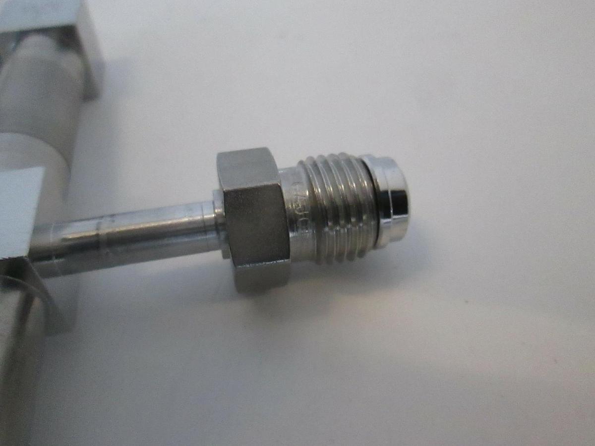 Used AMAT 0040-20733 with Baratron Adaptor, New